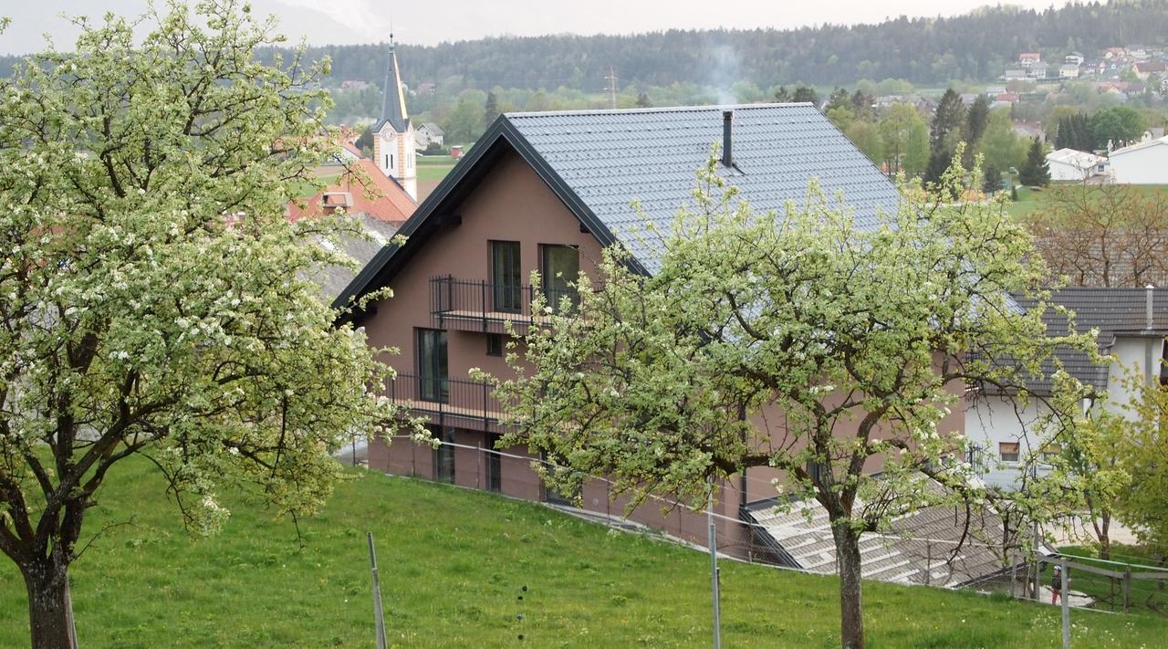 Bed & Breakfast Base Camp Križe Eksteriør billede