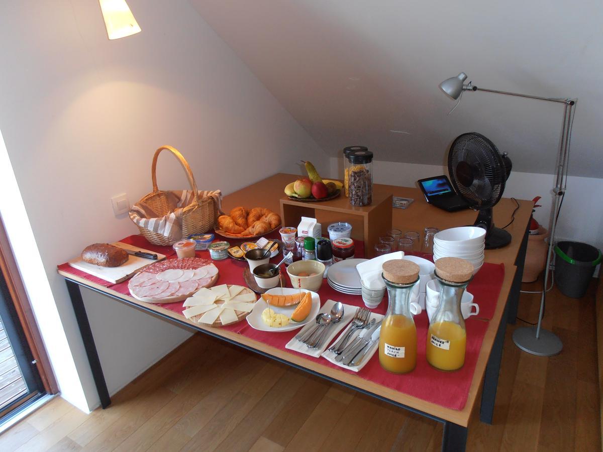 Bed & Breakfast Base Camp Križe Eksteriør billede